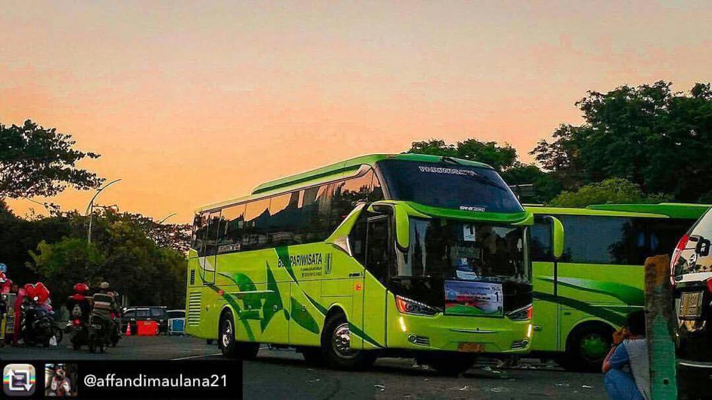 sewa bus pariwisata rejeki transport jogja rental bis wisata di yogyakarta solo magelang klaten bookwisata indonesia shd bus terbaik crew profesional bersih dan nyaman