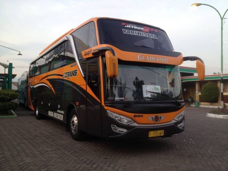 Bus Pariwisata 27 Seat: Kenyamanan dan Efisiensi dalam Satu Paket