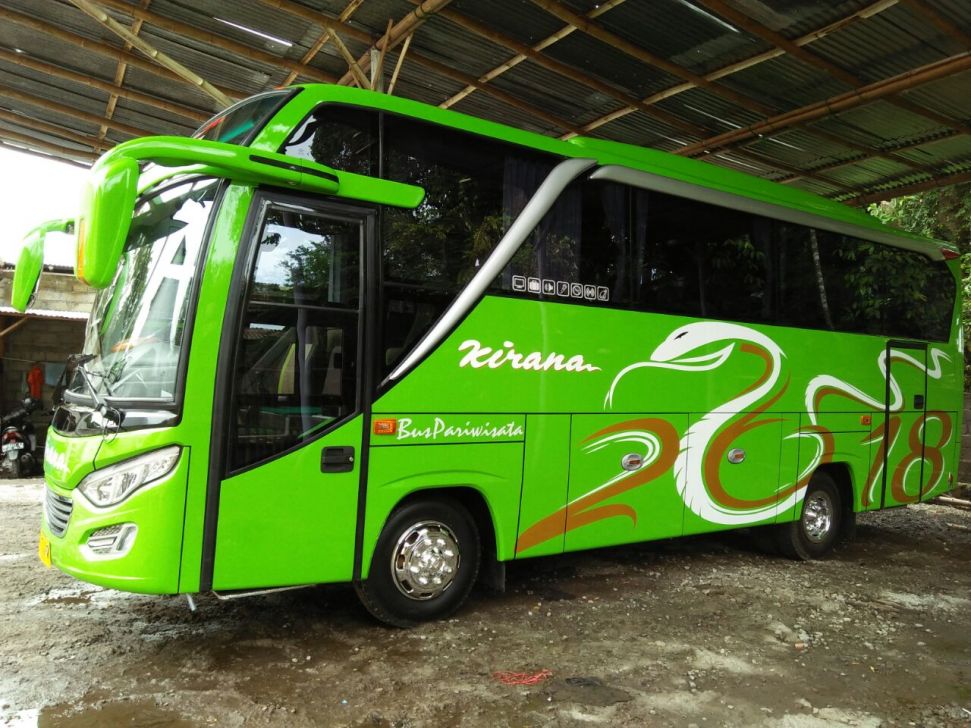 sewa bus pariwisata kirana transport jogja murah medium bus bookwisata indonesia aman nyaman wisata ziarah tour